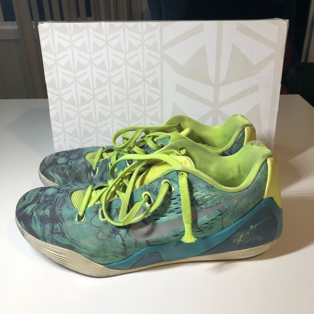 Kobe 9 EM Low Easter Edition